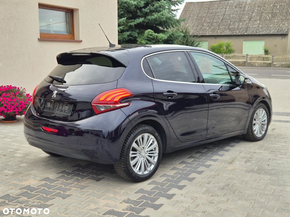 Peugeot 208 BlueHDi 100 Allure - 3