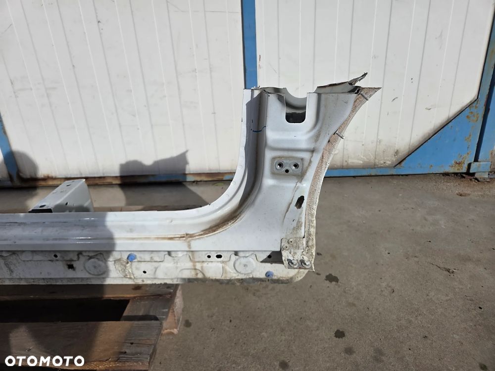 Próg prawy Citroen C4 Cactus LIFT EWPB - 6