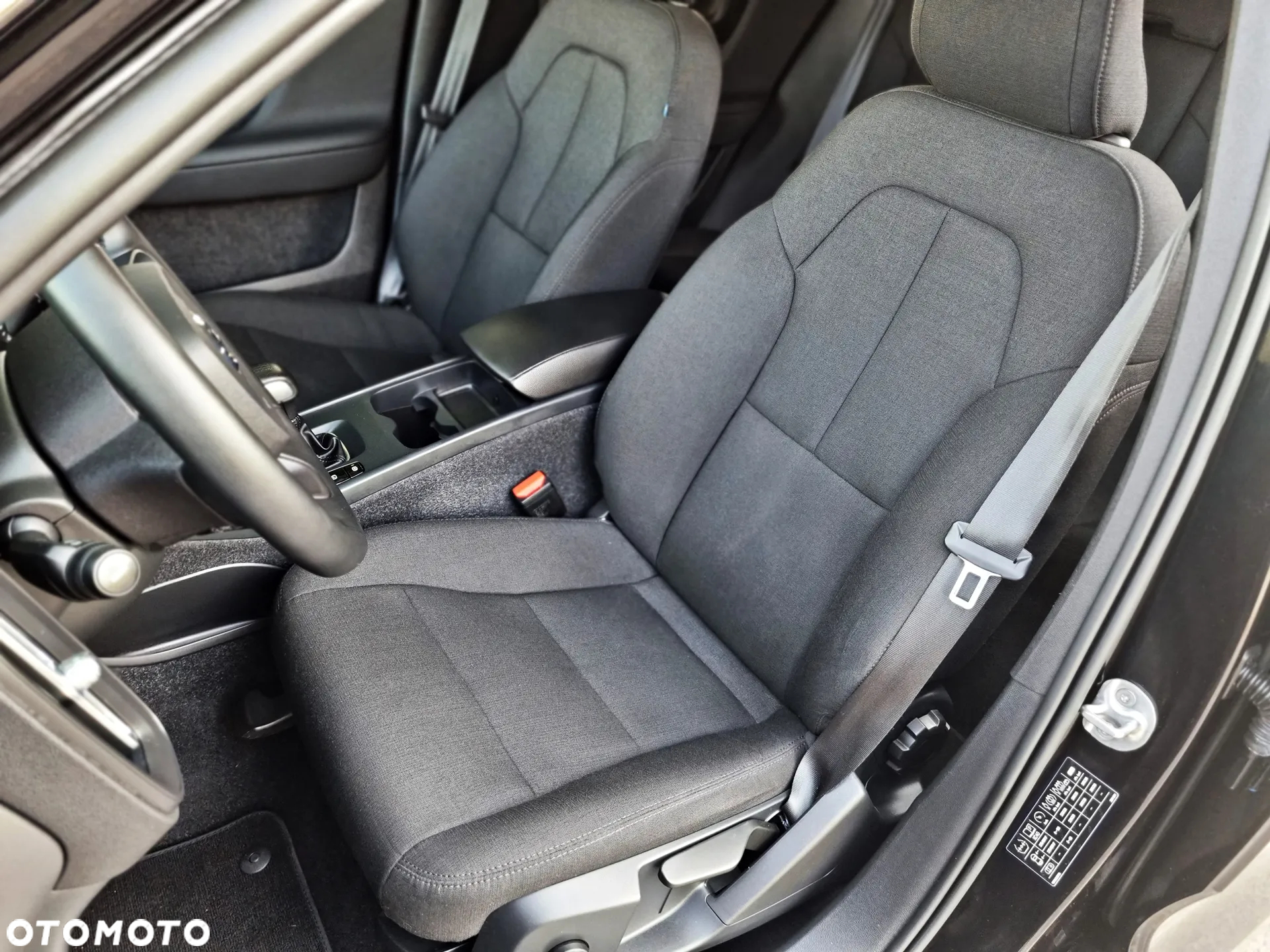 Volvo XC 40 T2 Momentum - 21