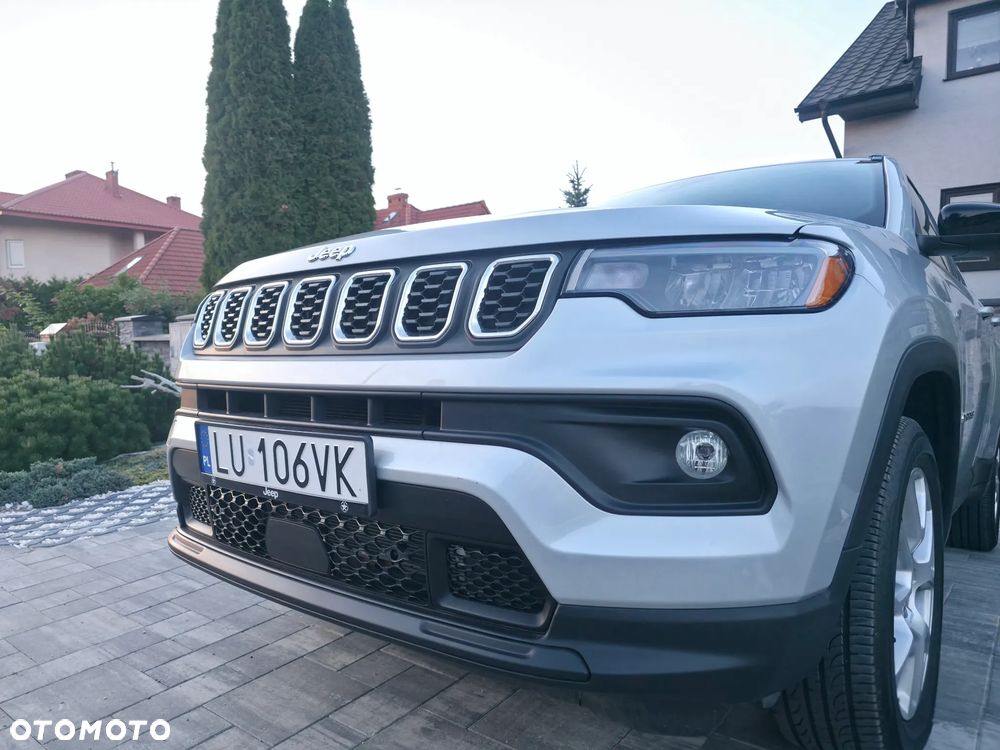 Jeep Compass - 37