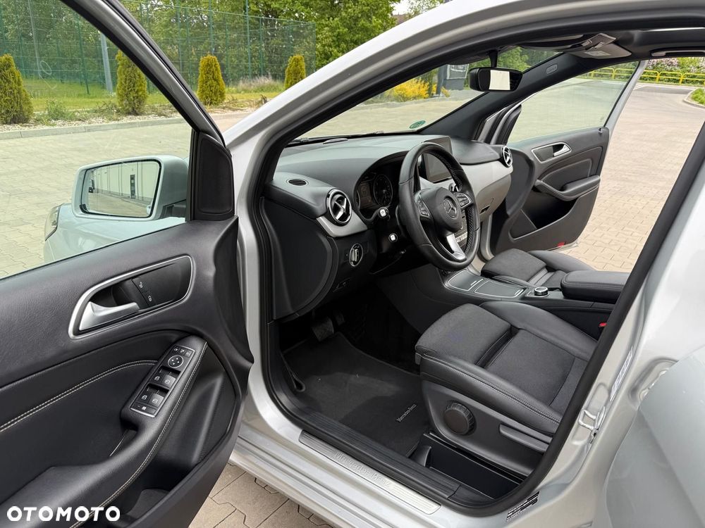 Mercedes-Benz Klasa B 180 (CDI) d 7G-DCT AMG Line - 32