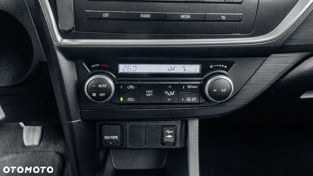 Toyota Auris 1.33 VVT-i Life+ - 19