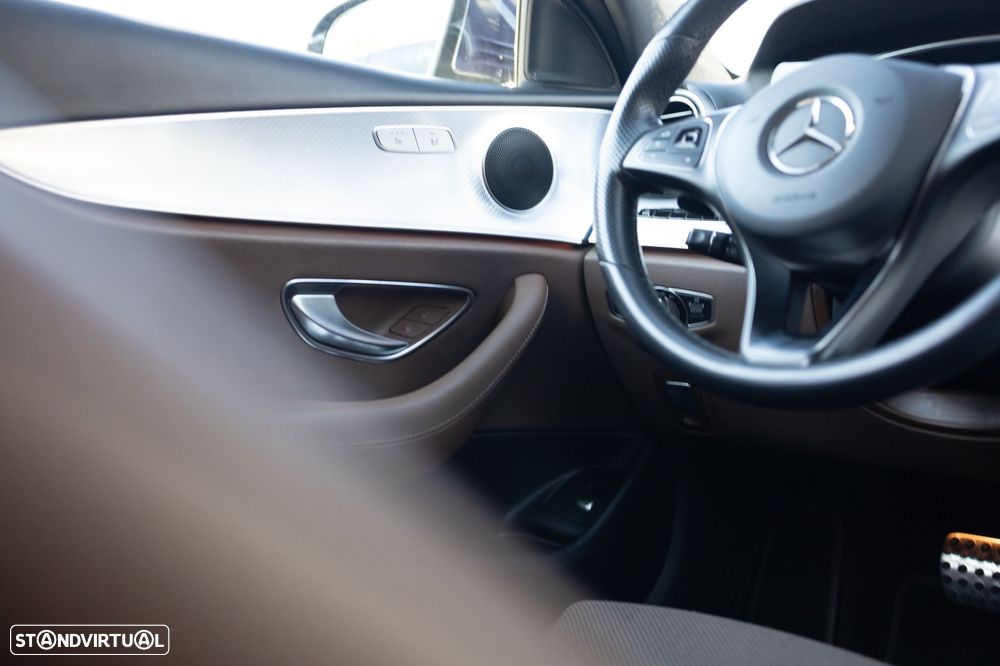 Mercedes-Benz E 220 d 4-Matic All Terrain Avantgarde - 24