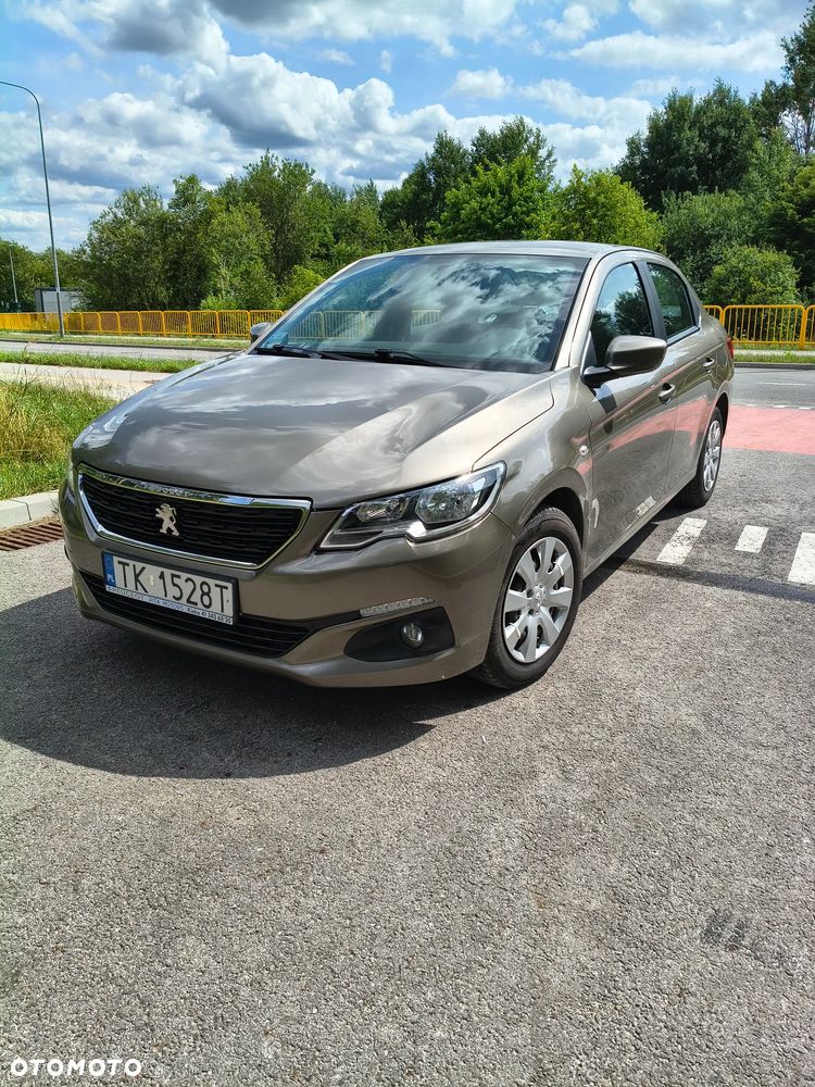 Peugeot 301 1.2 Pure Tech Active - 1