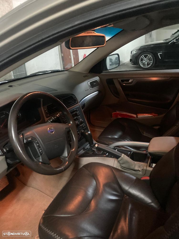 Volvo XC 70 D5 Nivel 2 Auto. - 3