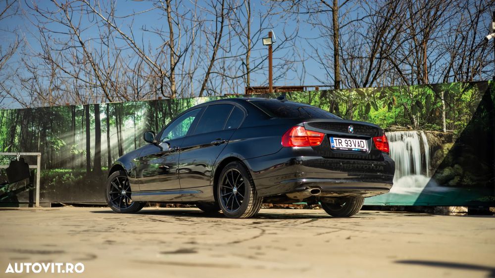 BMW Seria 3 - 33