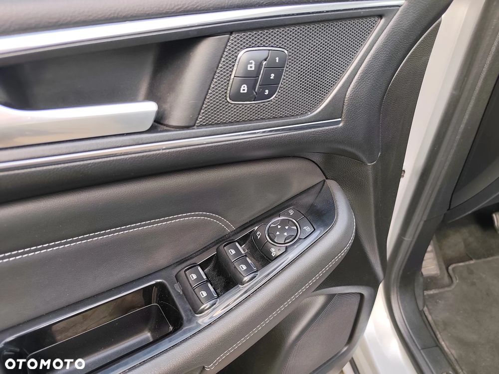 Ford S-Max 2.0 EcoBoost Titanium - 27