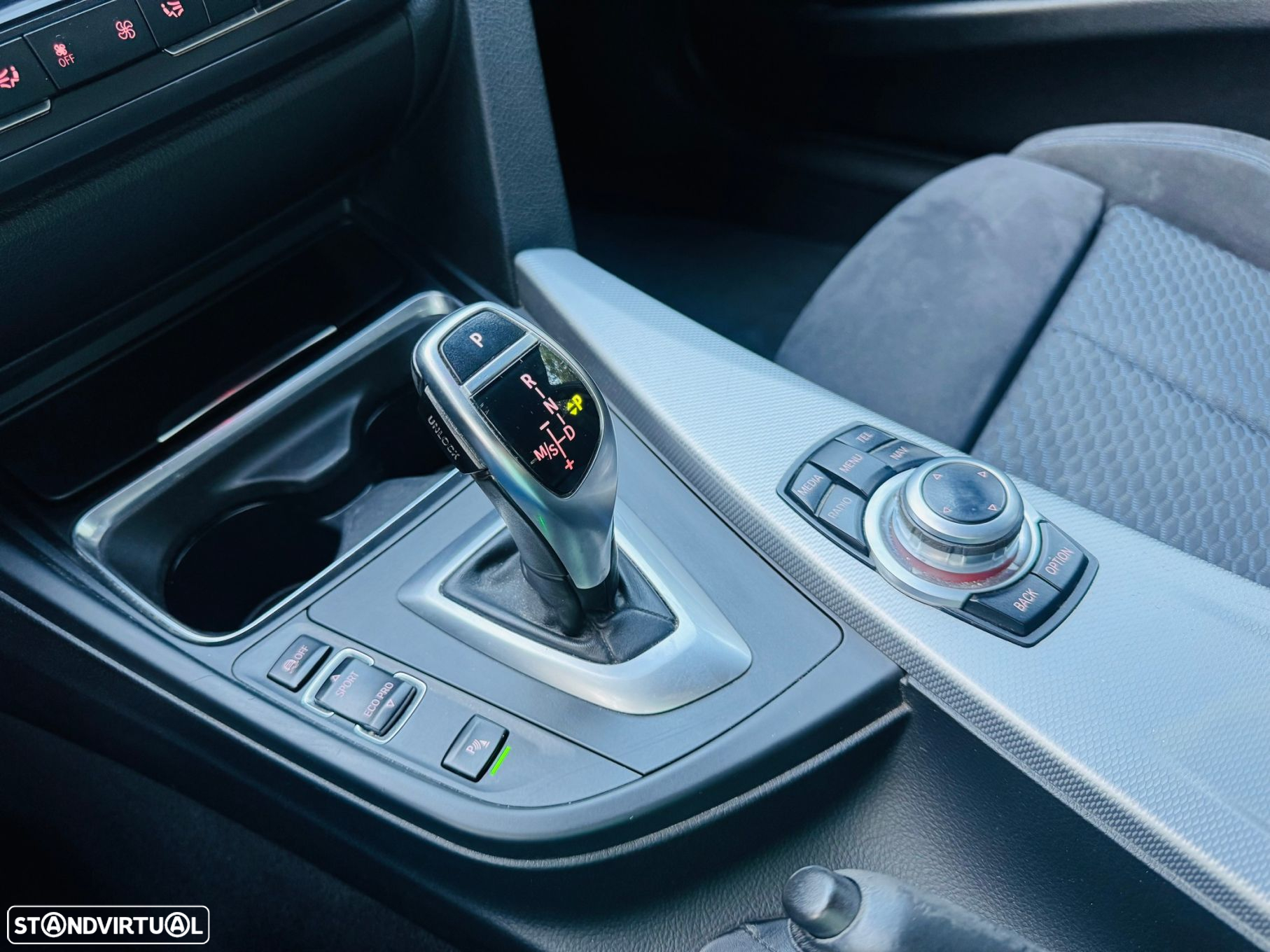 BMW 320 d Touring Auto Pack M - 32