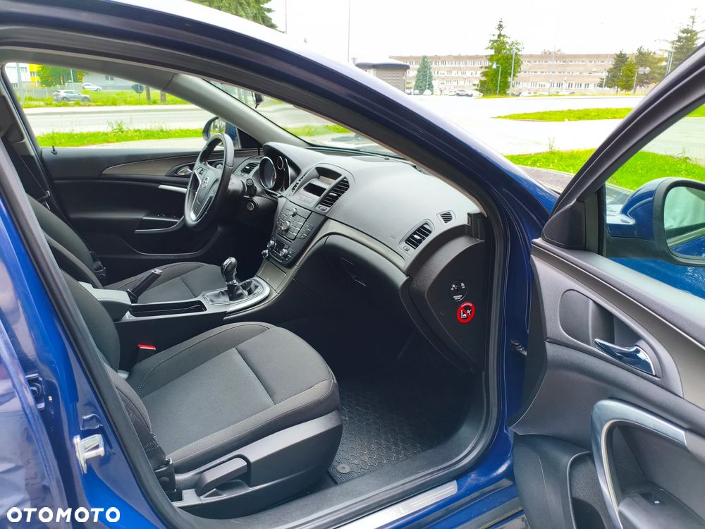 Opel Insignia 1.8 - 12