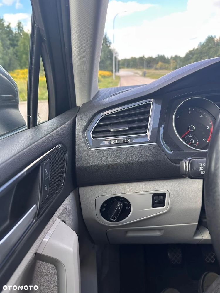 Volkswagen Tiguan - 21