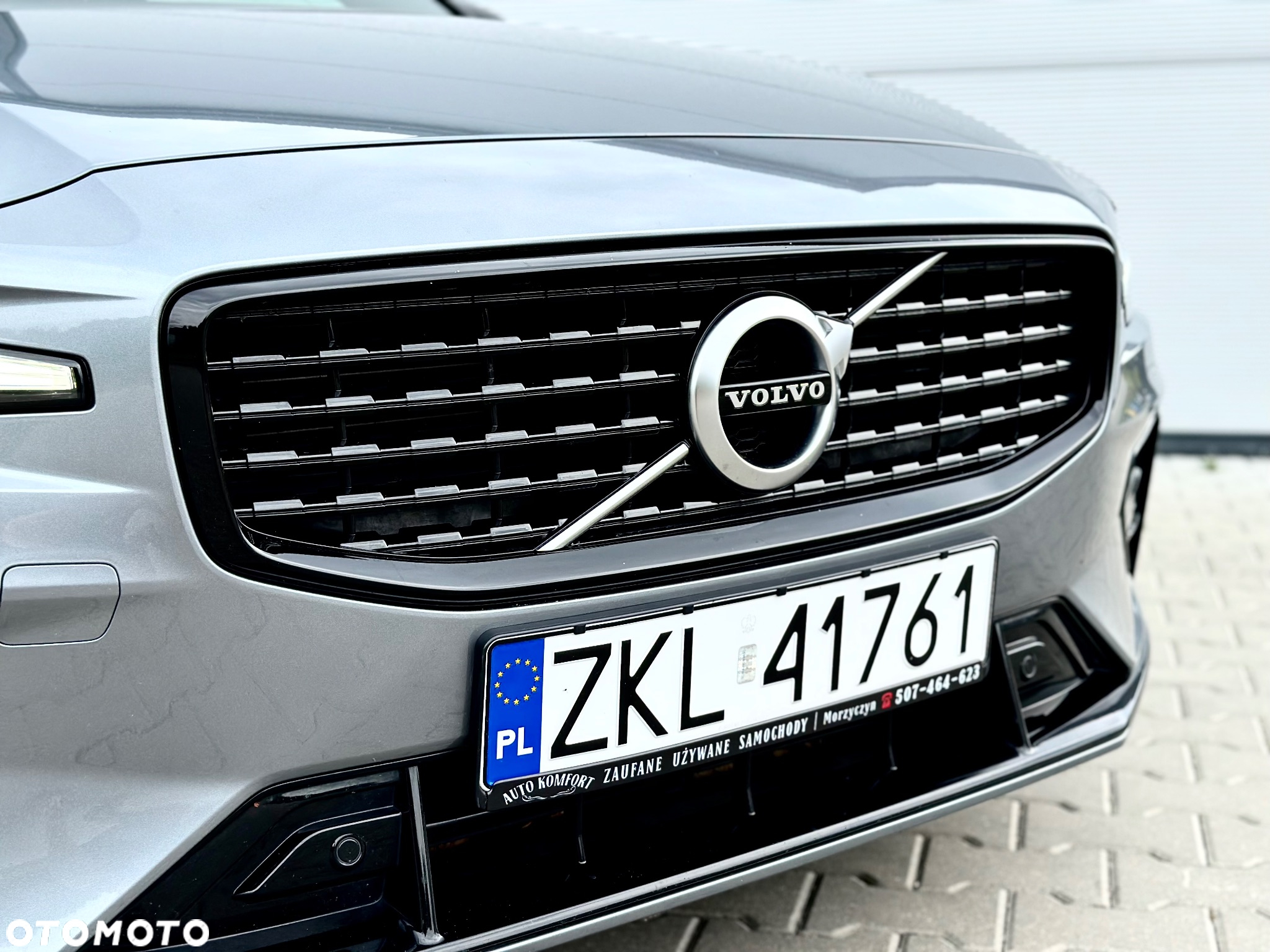 Volvo S60 T5 R-Design - 13