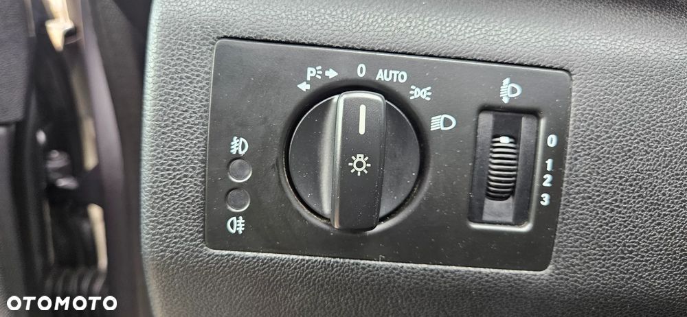 Mercedes-Benz Klasa B 180 BlueEFFICIENCY SPORT EDITION - 28