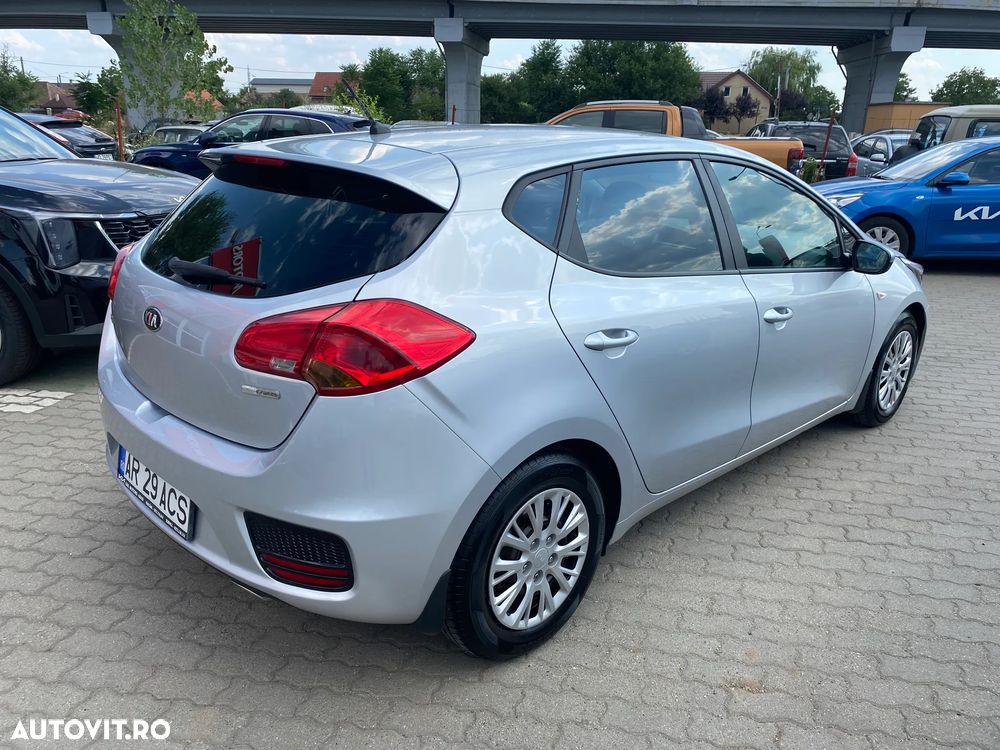 Kia Ceed Cee'd 1.4 GSL Best - 3