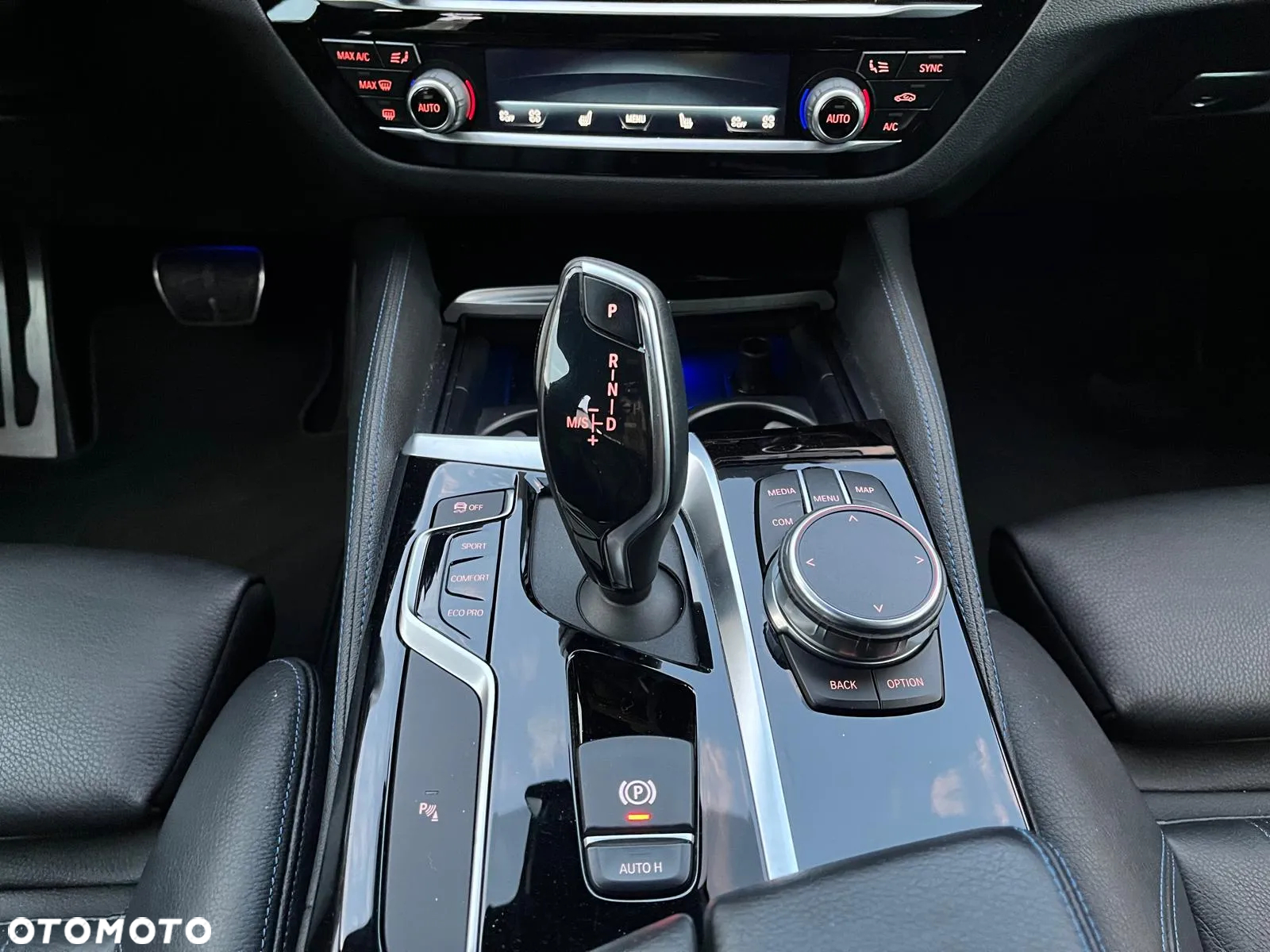 BMW Seria 5 M550d xDrive Touring - 21