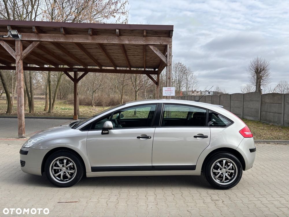 Citroën C4 1.4 16V Style - 34