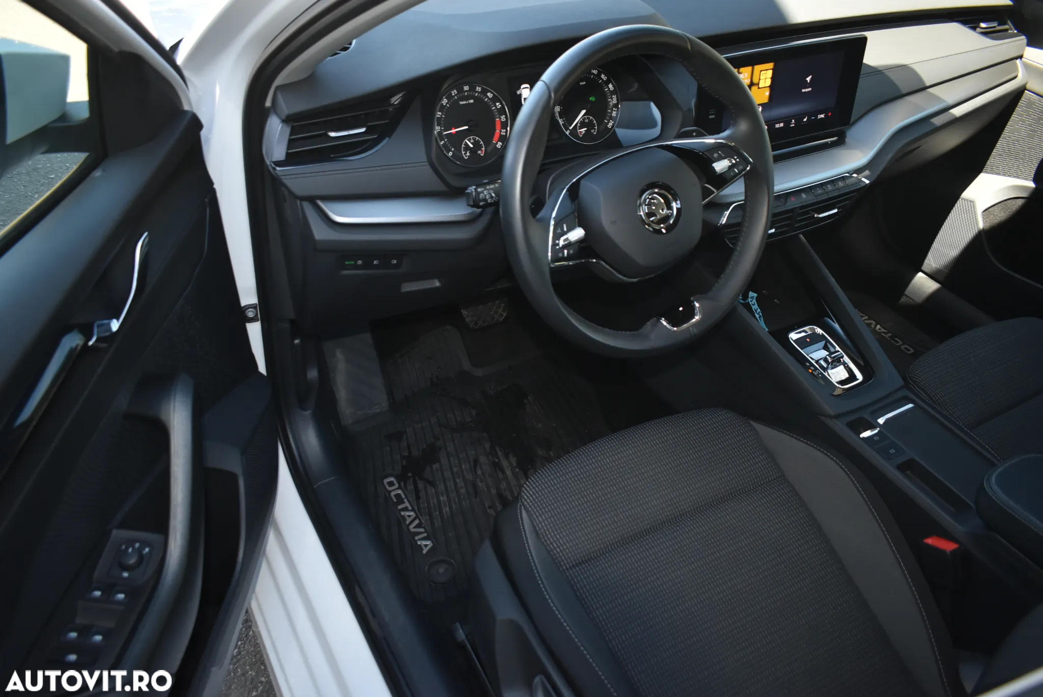 Skoda Octavia 2.0 TDI DSG Ambition - 6
