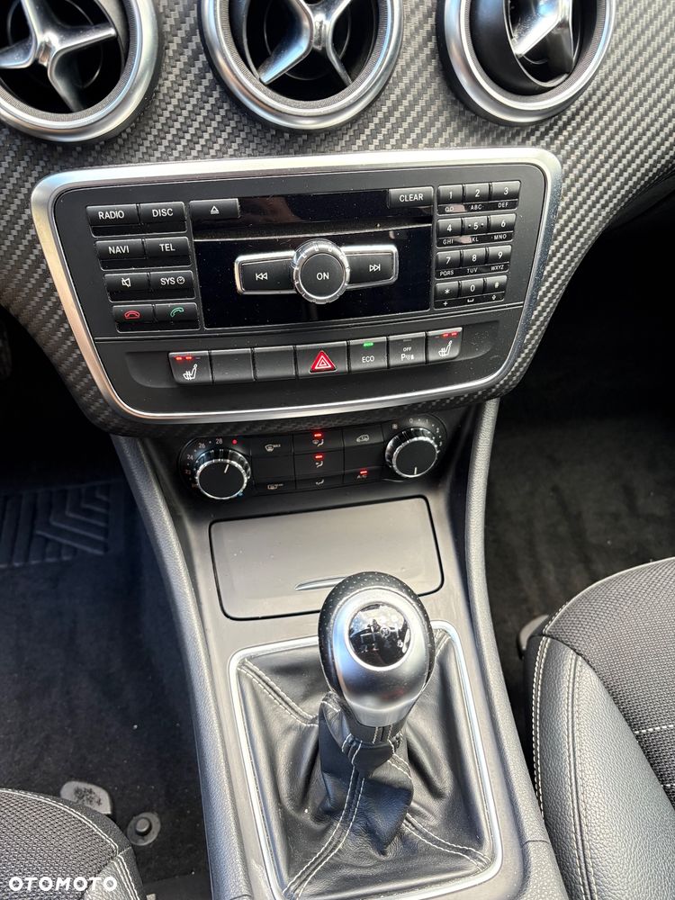 Mercedes-Benz Klasa A 180 BlueEfficiency Edition - 23
