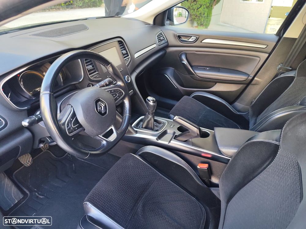 Renault Mégane Sport Tourer 1.5 dCi Limited - 4