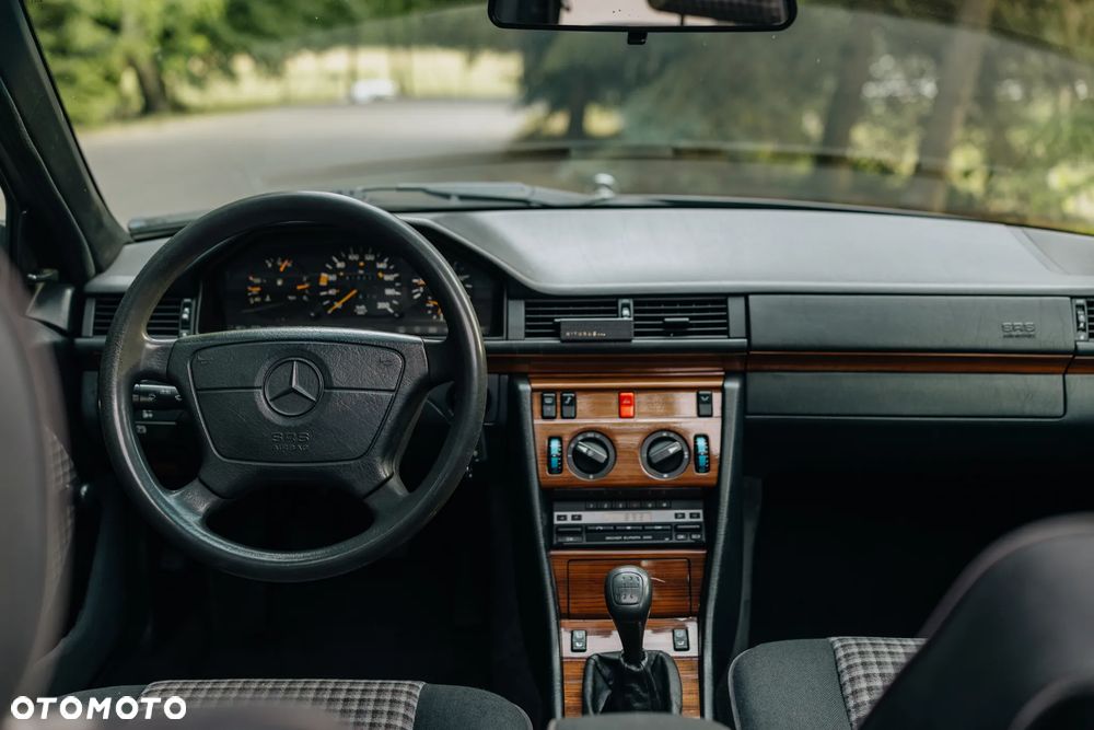 Mercedes-Benz W124 (1984-1993) - 9