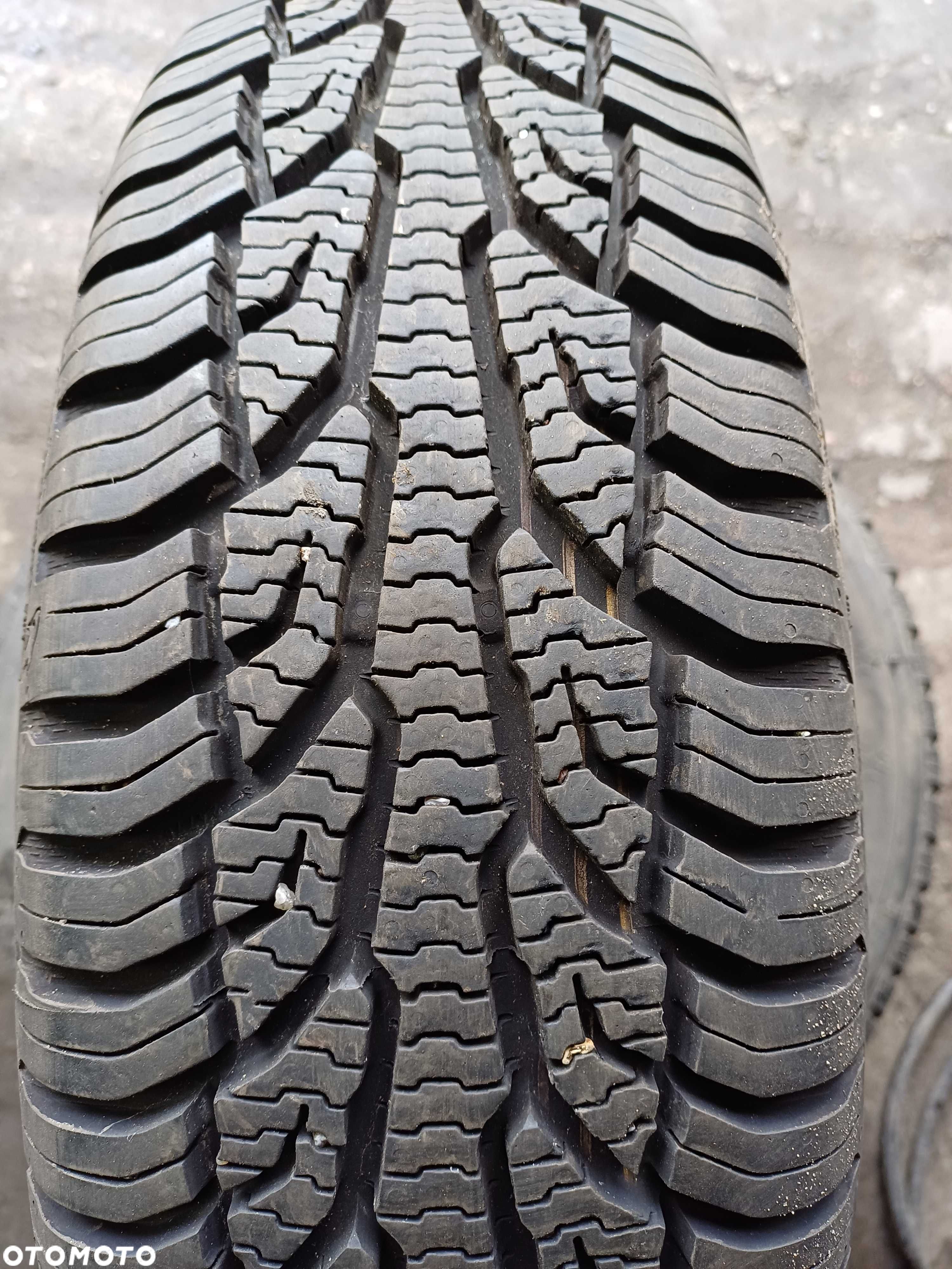 Uniroyal AllSeasonExpert 2 175/65 R15 84T 2022r - 1