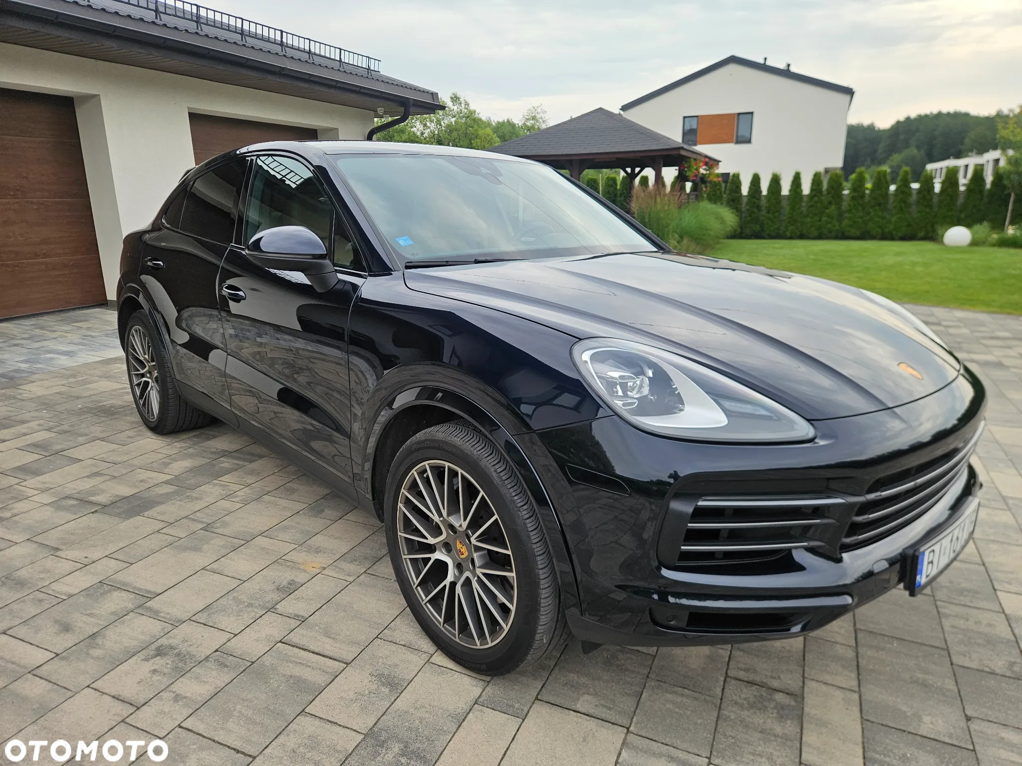 Porsche Cayenne Coupe Platinum Edition - 2