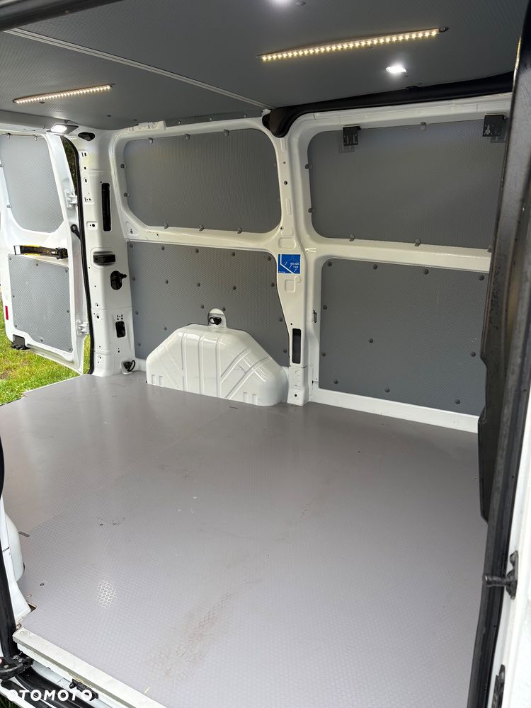 Ford Transit Custom - 8