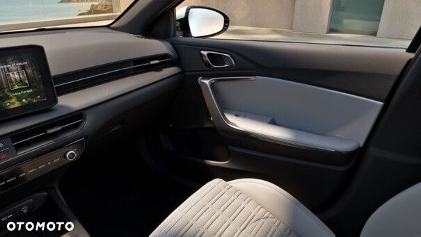 Kia XCeed - 11