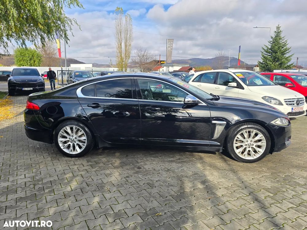 Jaguar XF 2.2D Portfolio - 5