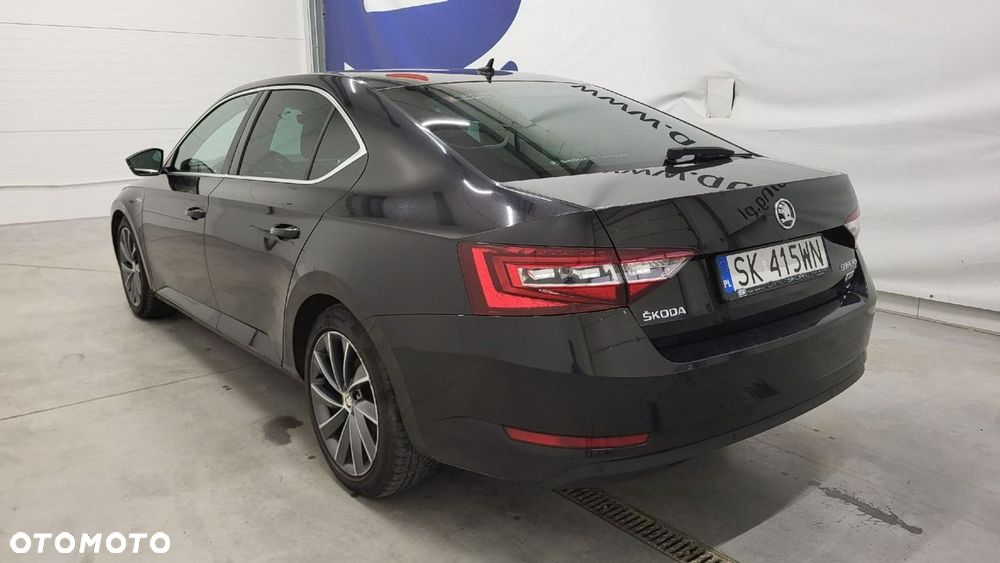 Skoda Superb 2.0 TDI L&K DSG - 8