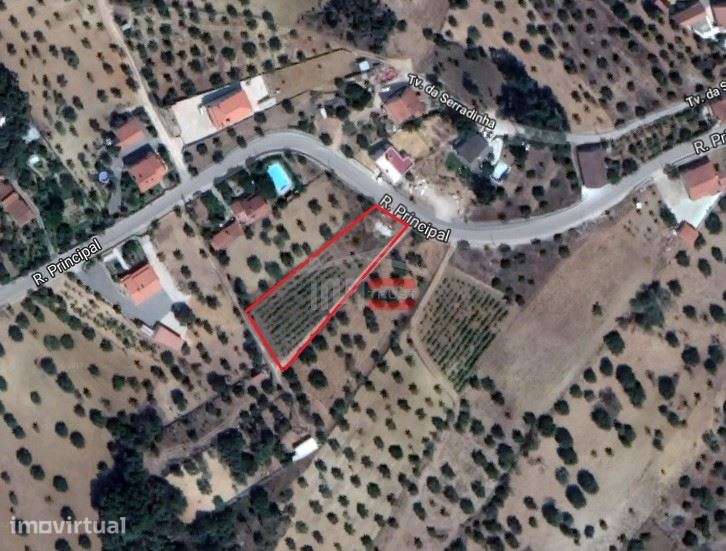 Terreno para construção casais de Igreja - Grande imagem: 2/2