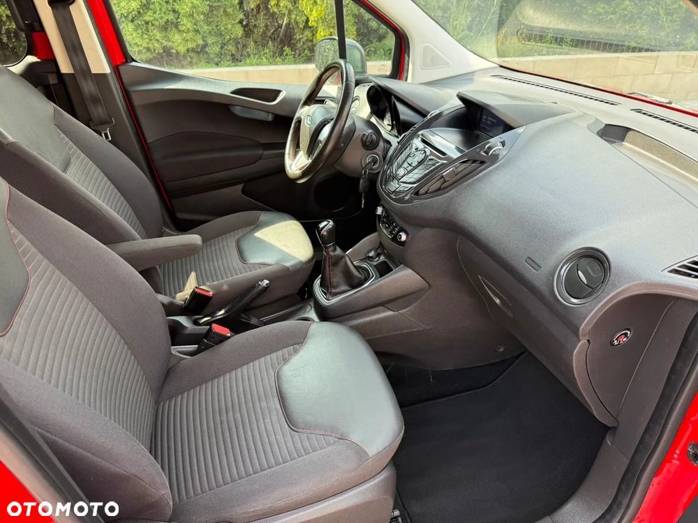 Ford Tourneo Courier - 10