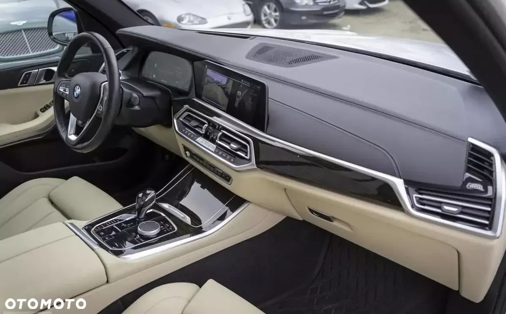 BMW X5 xDrive40i - 10