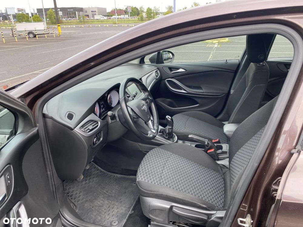 Opel Astra V 1.4 T Enjoy - 9