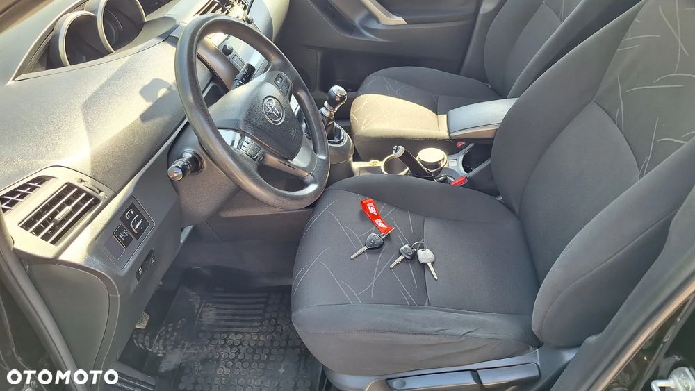 Toyota Verso 1.6 - 7