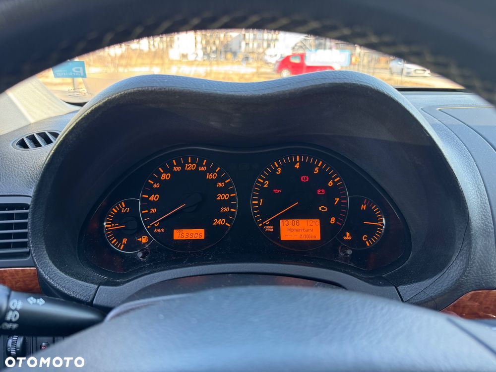 Toyota Avensis 2.0 VVT-i Sol - 9