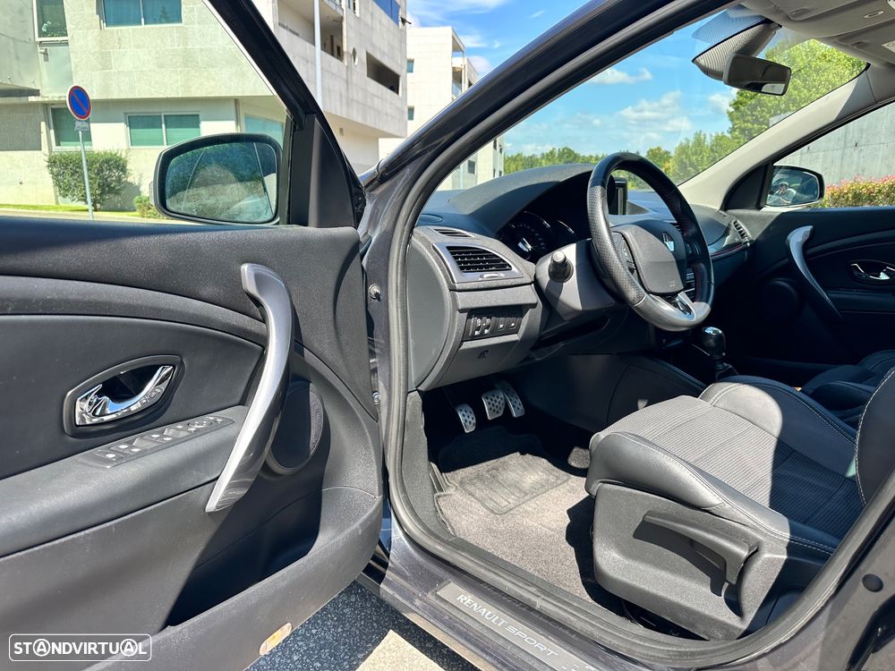 Renault Mégane Sport Tourer 1.5 dCi GT Line SS - 20