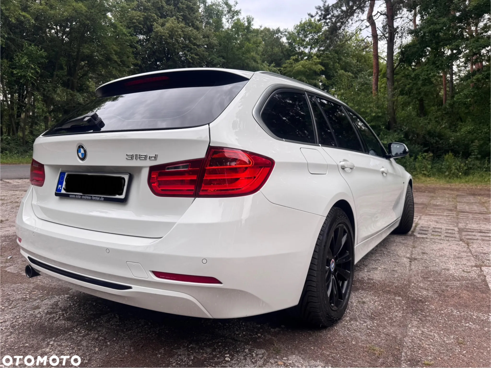 BMW Seria 3 318d Sport Line - 12