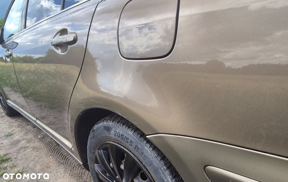 Toyota Avensis 2.2 D-4D Sol - 6
