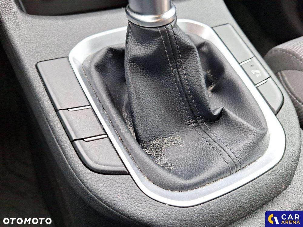 Hyundai i30 1.5 DPI Classic + - 7