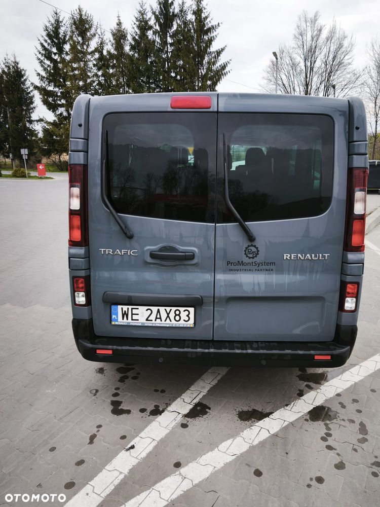 Renault Trafic 2.0 dCi - 9