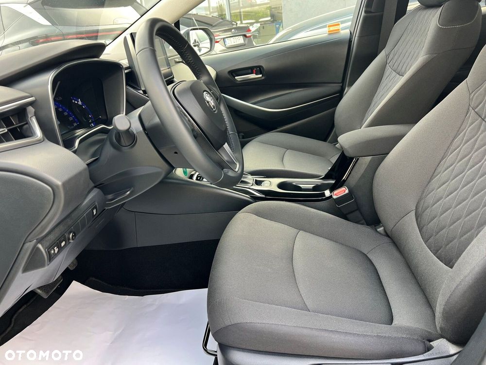 Toyota Corolla - 13
