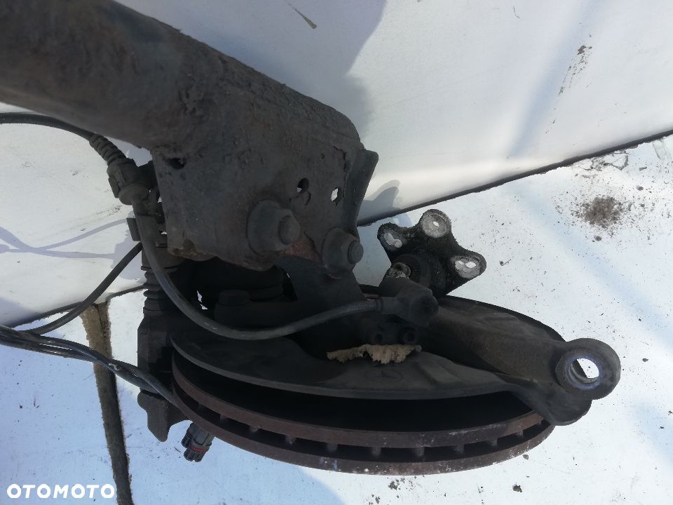 Zwrotnica Piasta Lewy Przód Mercedes A KLASA W169 1.5 - 3