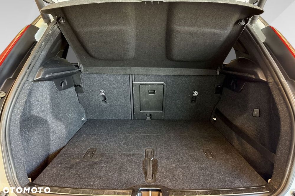 Volvo XC 40 T4 Geartronic R-Design - 13