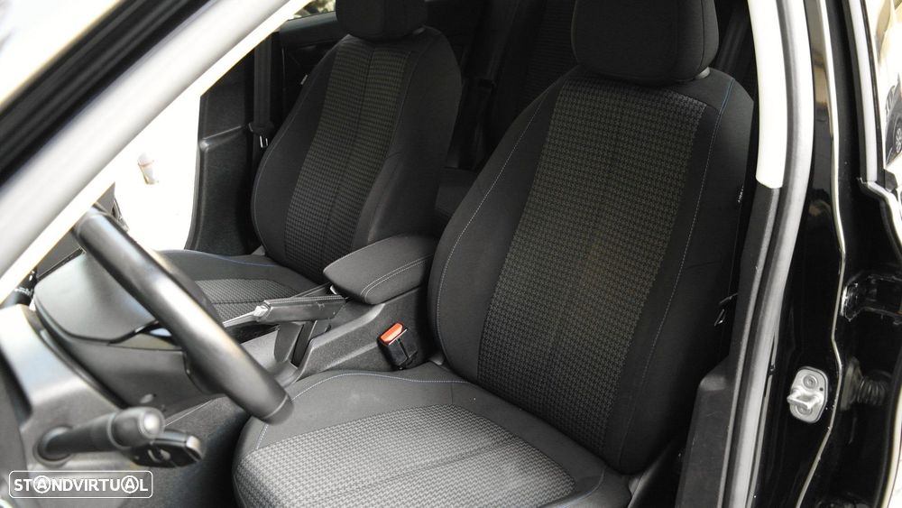 Peugeot 308 1.2 PureTech Style - 31