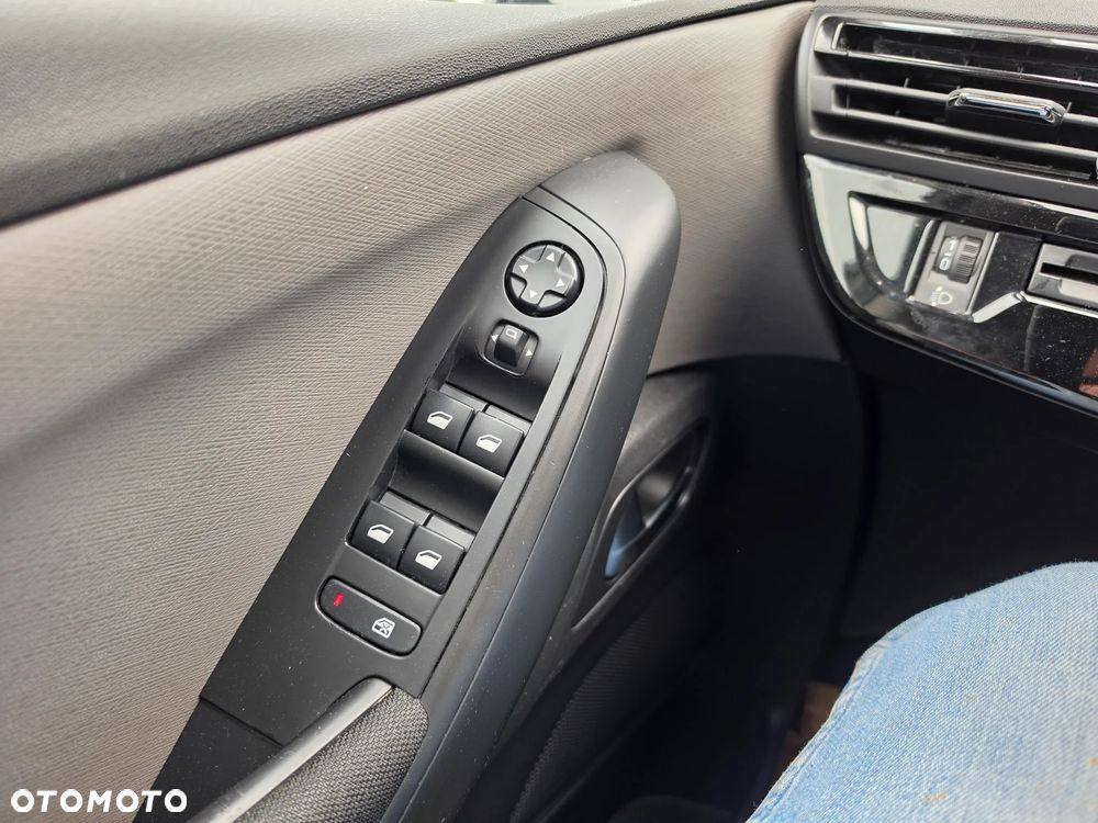 Citroën C4 Grand Picasso - 15