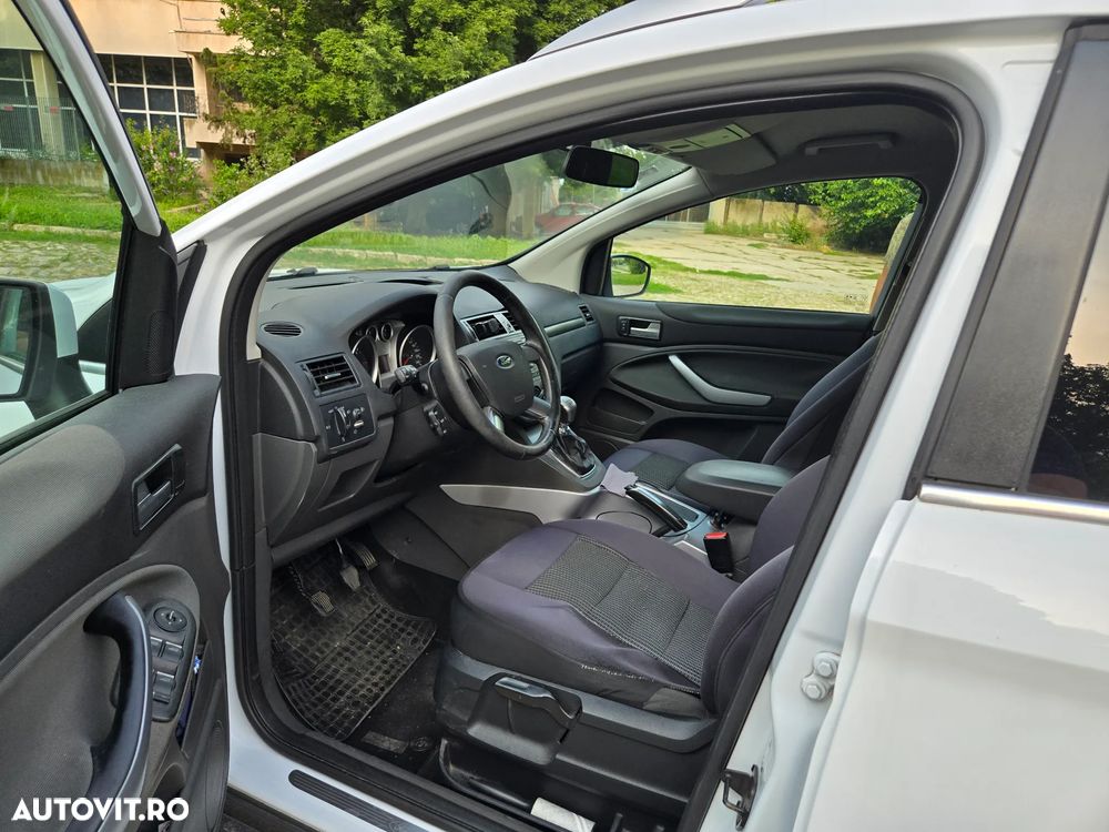 Ford Kuga 2.0 TDCi 4x4 Trend - 6