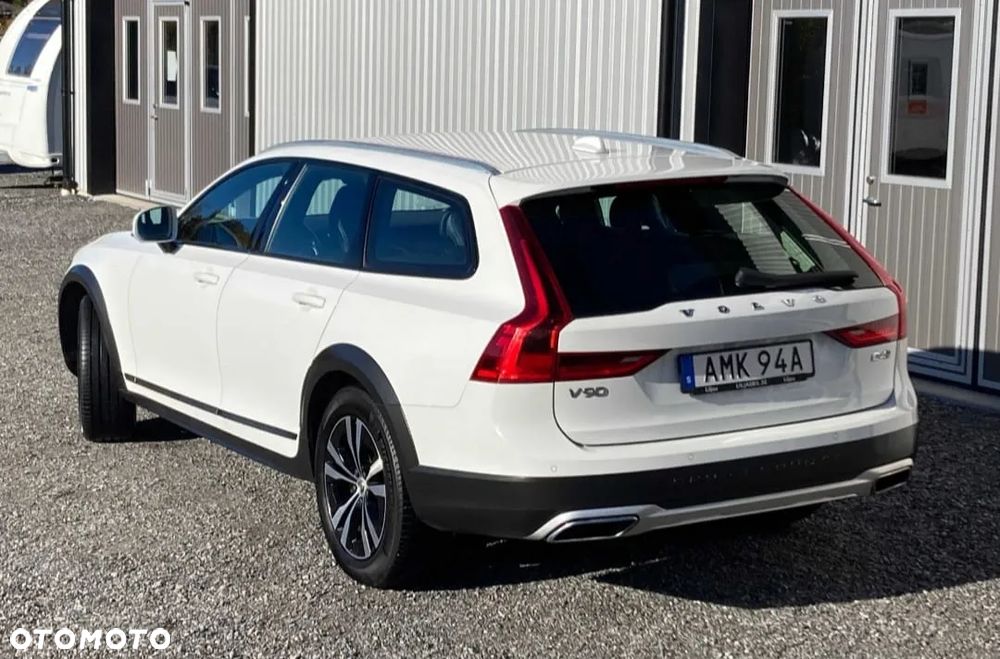 Volvo V90 Cross Country D4 AWD Pro - 27