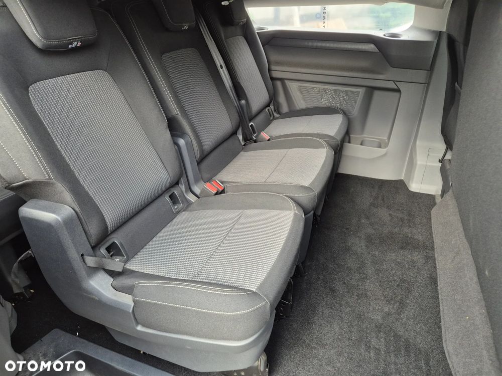 Volkswagen Caravelle - 10