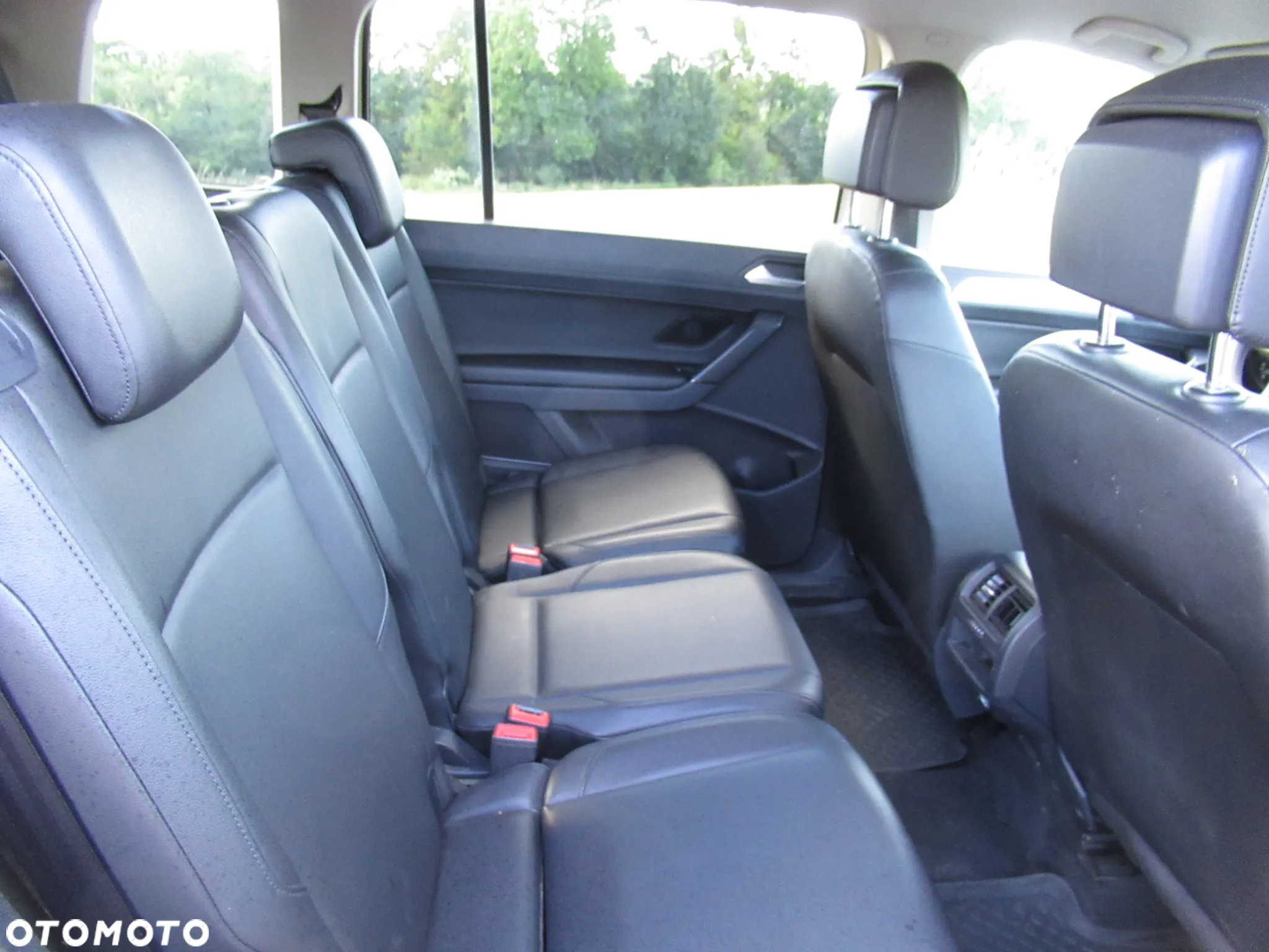 Volkswagen Touran 2.0 TDI BMT Comfortline DSG - 5