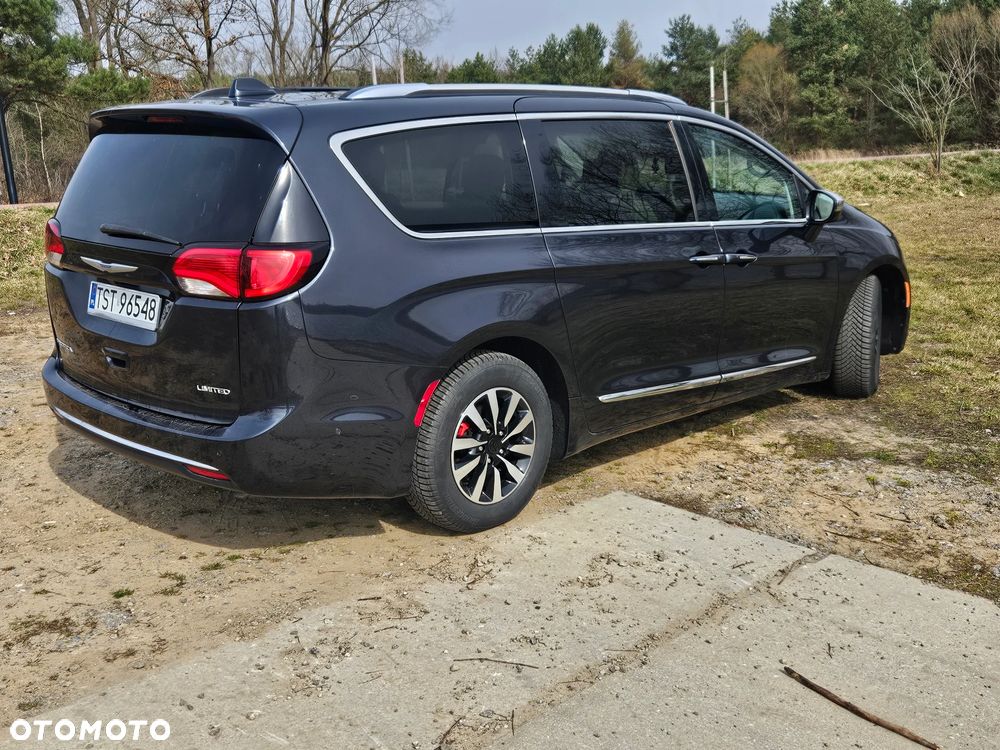 Chrysler Pacifica - 22